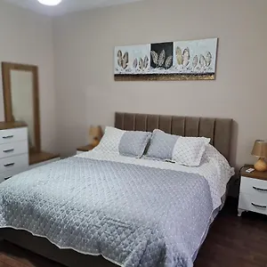 https://jon-apartament-tirane.albaniahotels.org